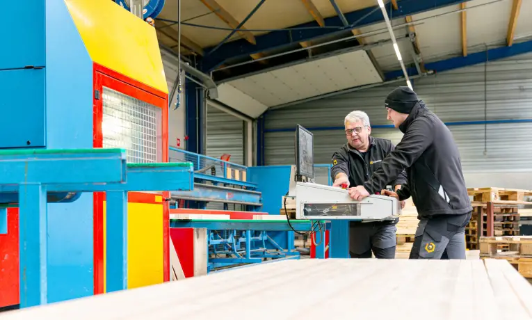 Machine operator houtbewerking